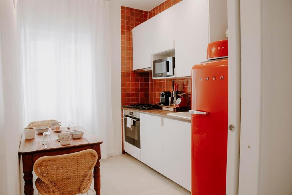 Petrarca17 Guest House A Due Passi Dal Mare テッラチーナ エクステリア 写真