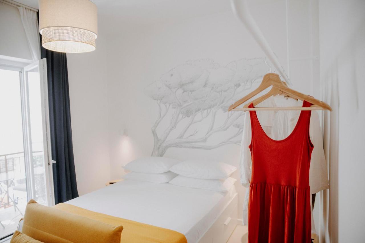 Petrarca17 Guest House A Due Passi Dal Mare テッラチーナ エクステリア 写真