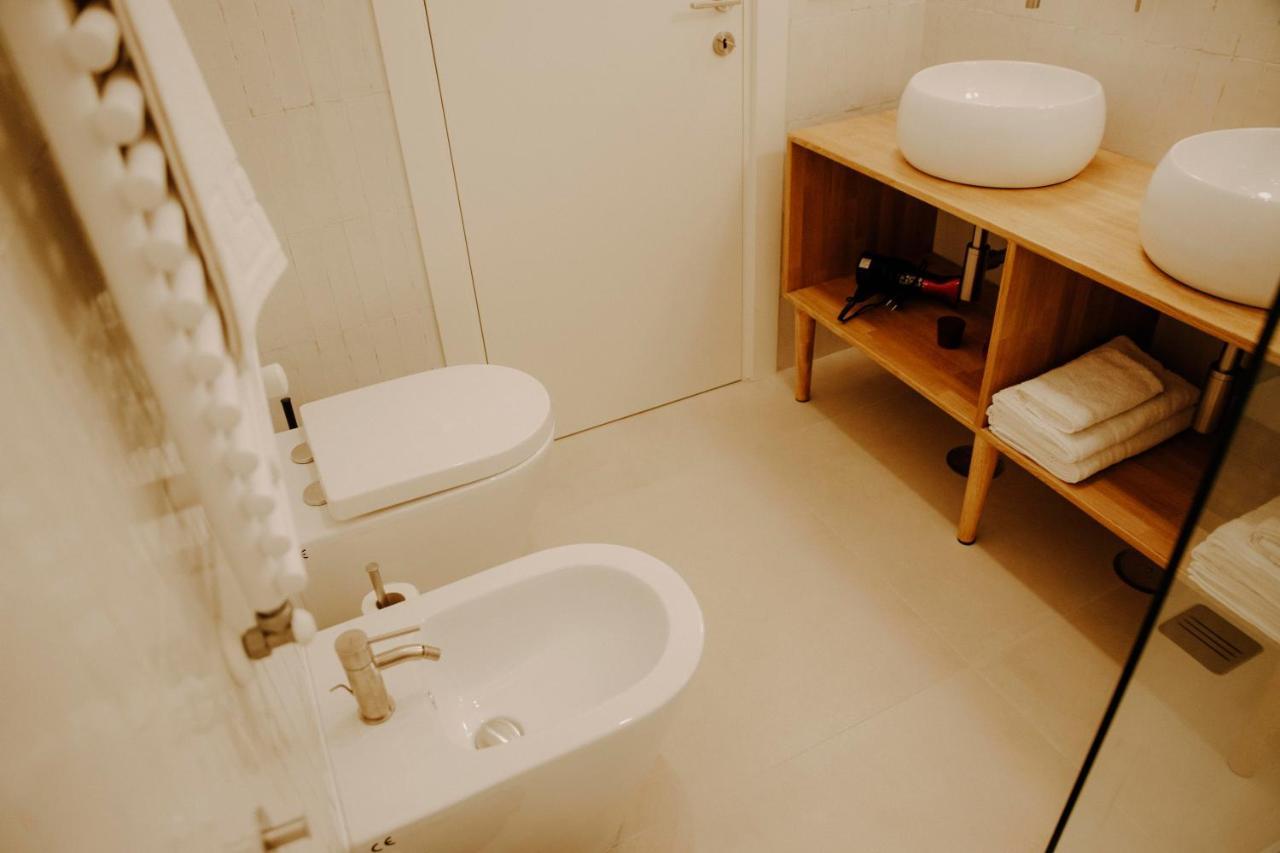 Petrarca17 Guest House A Due Passi Dal Mare テッラチーナ エクステリア 写真